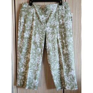 Briggs New York Women's Capri Pants Size 16P Green Floral Cropped Stretch NWT
